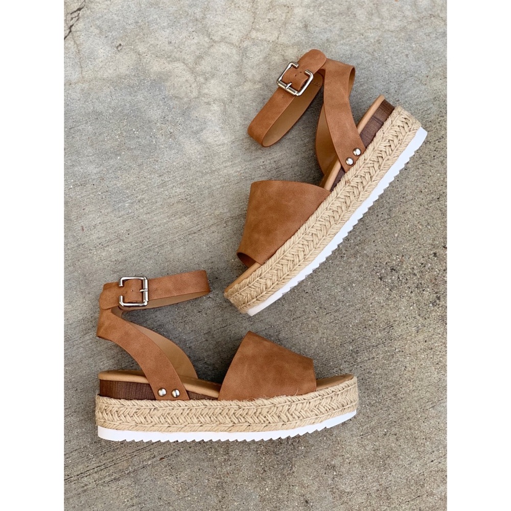 🌟🌟 SODA Tan Espadrille Ankle Sandals